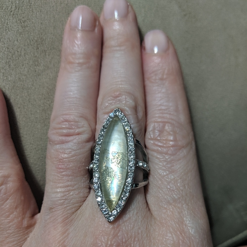 Silver statement ring Meridia Navette Chloe Isabel